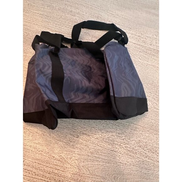 Neff momentum structured duffle bag - Picture 3 of 7